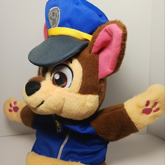 Paw Patrol Hand Puppet Chase By Gund - Picture 4 of 6